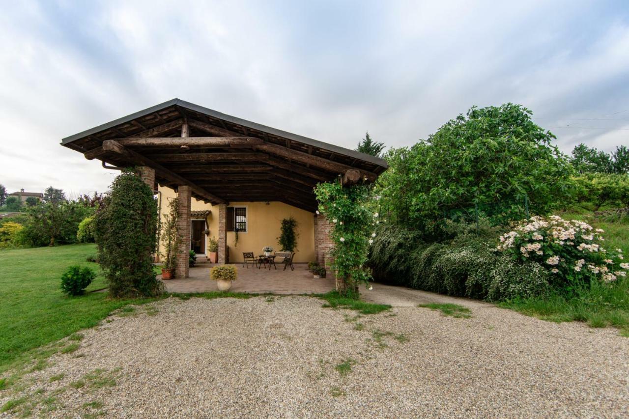 Апартаменти La Casa In Collina Альба Екстер'єр фото